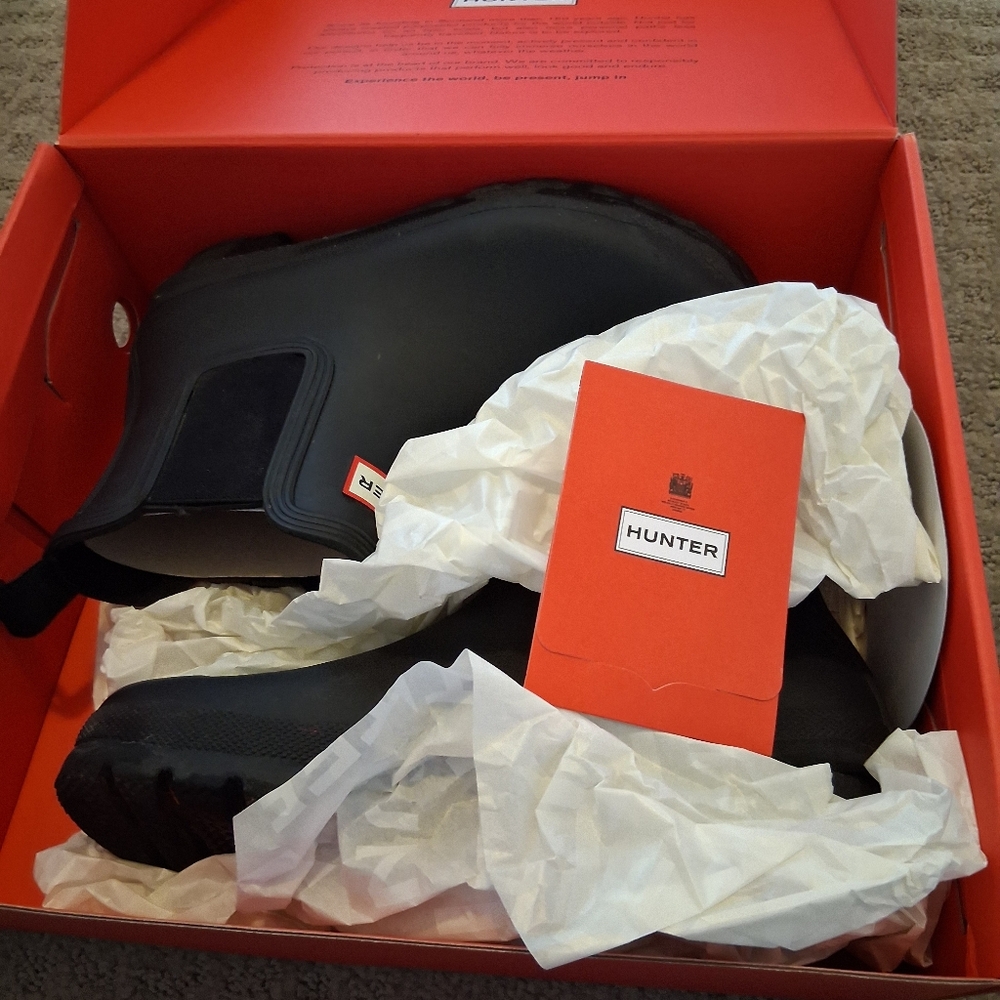 Hunter Classic Black Boots Size 8